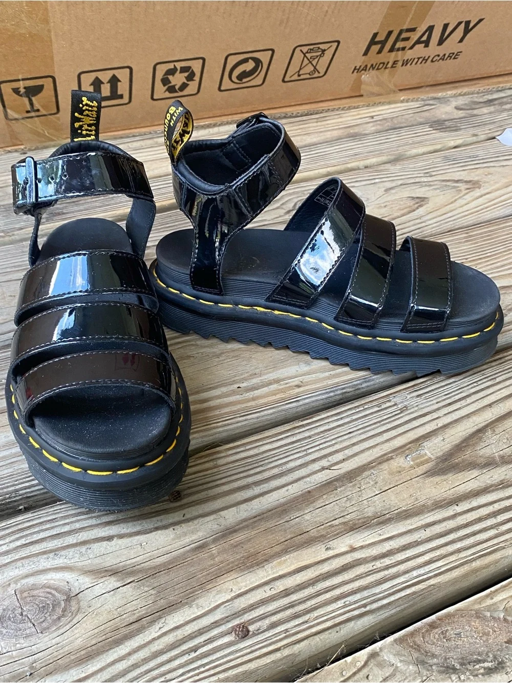 🤩 DR. MARTINS- Blaire Quad Patent Leather Strap Sandals!! LIKE NEW!!